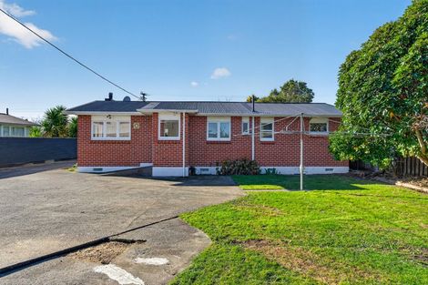 Photo of property in 17 Philip Street, Carterton, 5713