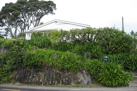 Photo of property in 6 Jans Terrace, Oakura, 4314