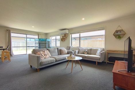 Photo of property in 33 Kanapa Close, Papamoa, 3118