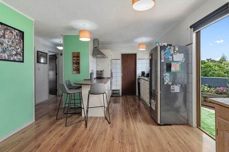 Photo of property in 1/57 Aeroview Drive, Beach Haven, Auckland, 0626