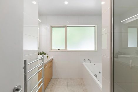 Photo of property in 11 Morrows Mead, Wanaka, 9305