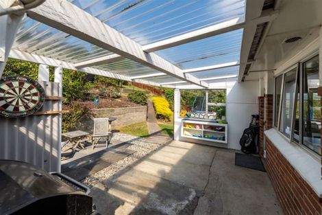 Photo of property in 2a Church Hill Road, Green Island, Dunedin, 9018