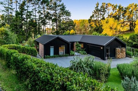 Photo of property in 68 Parrs Road, Hurworth, New Plymouth, 4371