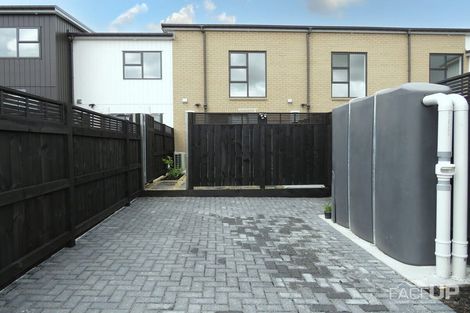 Photo of property in 82 Manarini Road, Westgate, Auckland, 0614