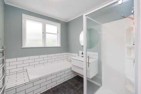 Photo of property in 3 Buick Crescent, Awapuni, Palmerston North, 4412