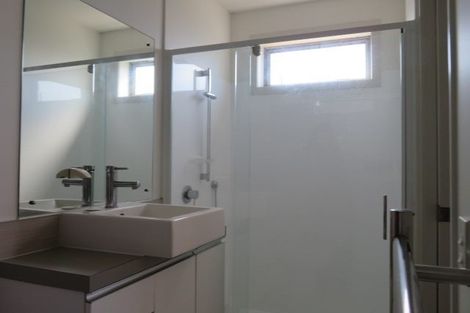 Photo of property in 48a Bassett Road, Johnsonville, Wellington, 6037