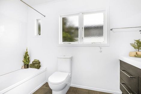 Photo of property in 14 Liston Crescent, Hillcrest, Hamilton, 3216