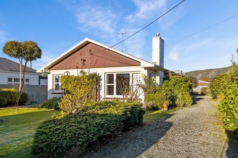 Photo of property in 27 Coronation Street, Waimate, 7924