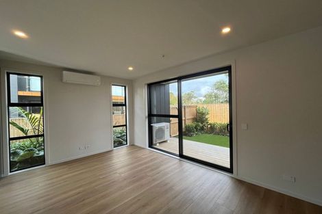 Photo of property in 27f Dawnhaven Drive, Te Atatu Peninsula, Auckland, 0610