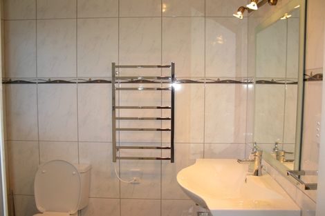 Photo of property in 1/34 Curacao Place, Half Moon Bay, Auckland, 2012