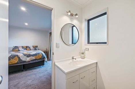 Photo of property in 19 Allenby Place, Wanaka, 9305