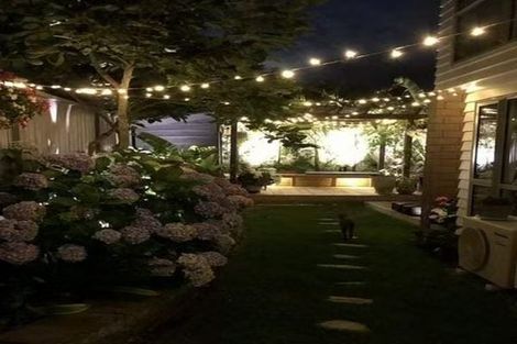 Photo of property in 1b Rae Road, Campbells Bay, Auckland, 0620