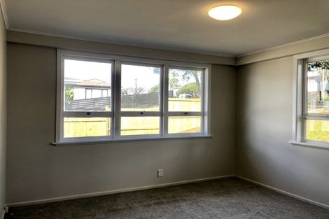 Photo of property in 3 Christina Avenue, Te Atatu South, Auckland, 0602