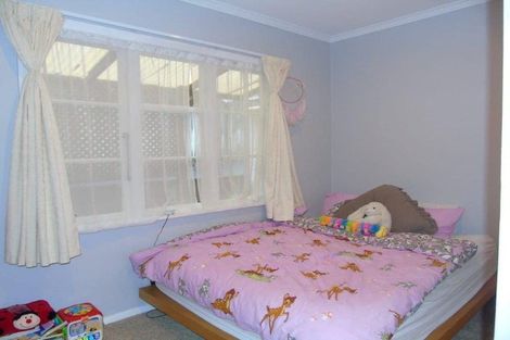 Photo of property in 11 Kopara Grove, Stokes Valley, Lower Hutt, 5019