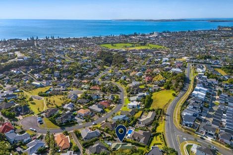 Photo of property in 99 Waldorf Crescent, Orewa, 0931