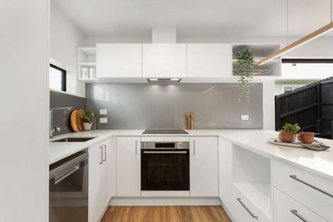 Photo of property in 5/12 Lonsdale Street, New Brighton, Christchurch, 8083