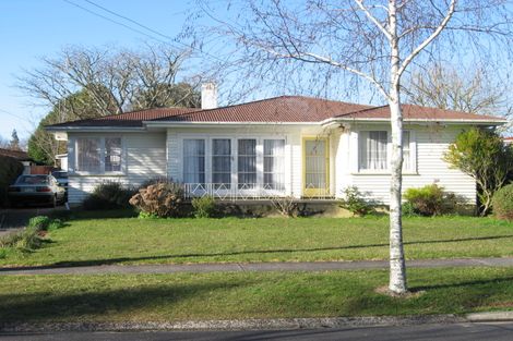 Photo of property in 13 Cedar Place, Hillcrest, Hamilton, 3216