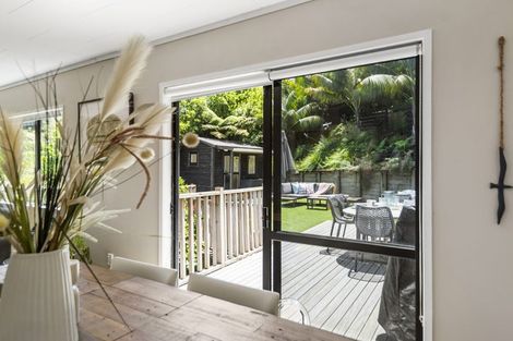 Photo of property in 2/59 Topliss Drive, Northcross, Auckland, 0632