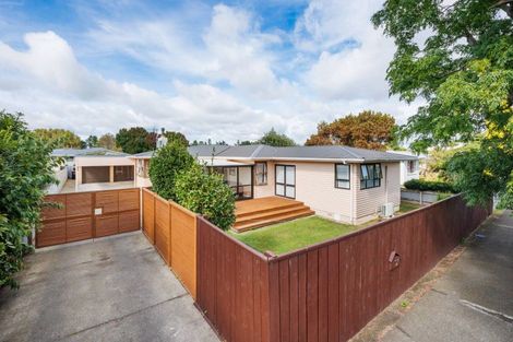 Photo of property in 18 Park Road, West End, Palmerston North, 4412