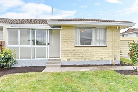 Photo of property in 32 Epsom Road, Sockburn, Christchurch, 8042