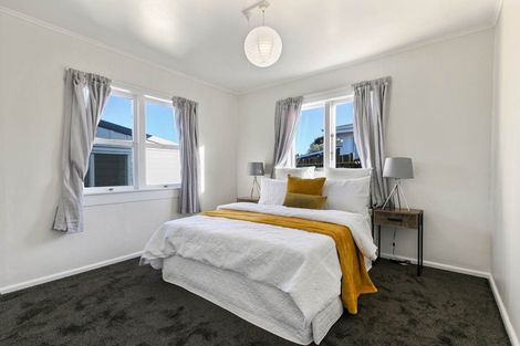 Photo of property in 90 Porchester Road, Papakura, 2110