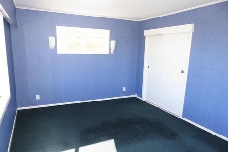 Photo of property in 16 Oswald Crescent, Paparangi, Wellington, 6037