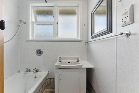 Photo of property in 11 Ward Street, Bulls, 4818