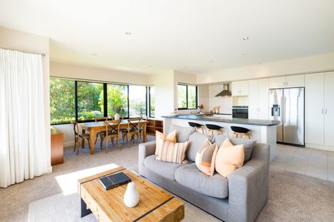 Photo of property in 7 Hikanui Place, Havelock North, 4130