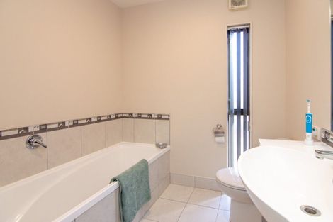 Photo of property in 34a Union Street, Hokowhitu, Palmerston North, 4410