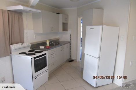 Photo of property in 287 Glenfield Road, Glenfield, Auckland, 0629