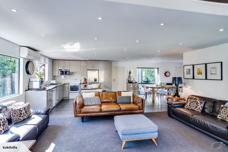 Photo of property in 135 Tauroa Road, Havelock North, 4130