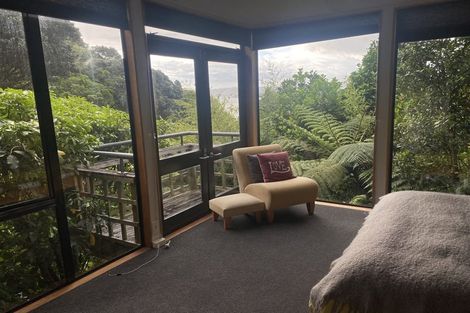 Photo of property in 14 Marama Terrace, Eastbourne, Lower Hutt, 5013