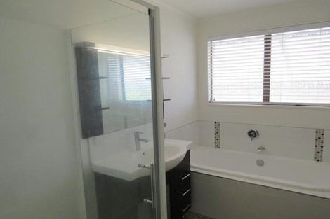 Photo of property in 8b Ropiha Street, Fitzroy, New Plymouth, 4312