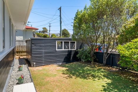 Photo of property in 30 Beazley Avenue, Paparangi, Wellington, 6037