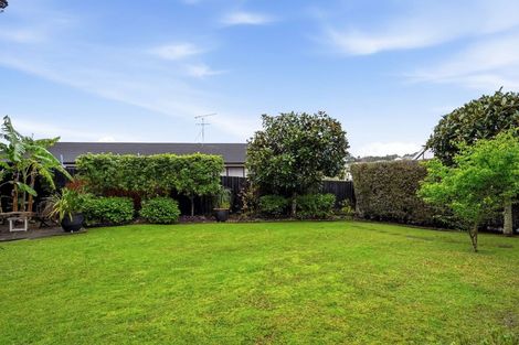 Photo of property in 199 Chelsea View Drive, Chatswood, Auckland, 0626
