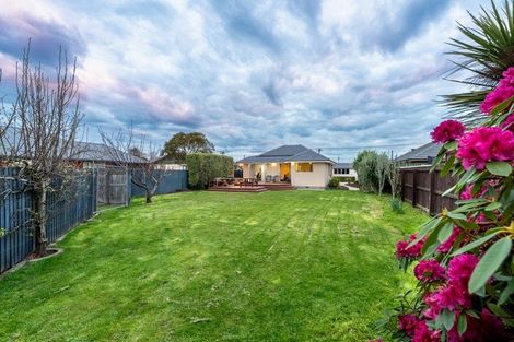Photo of property in 43 Daniels Road, Redwood, Christchurch, 8051
