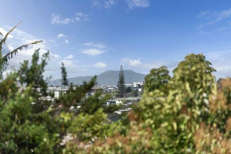 Photo of property in 1/122 Manuka Road, Bayview, Auckland, 0629