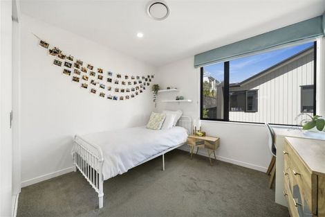 Photo of property in 70 Te Oneroa Way, Long Bay, Auckland, 0630