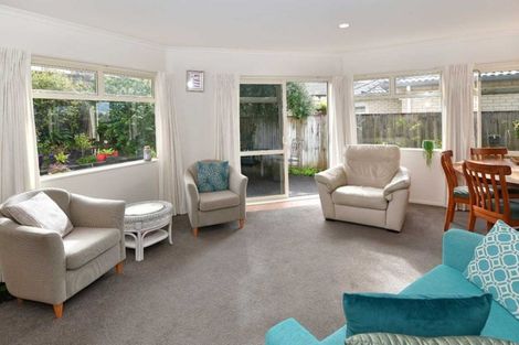 Photo of property in 3 Chesterfield Way, Orewa, 0931