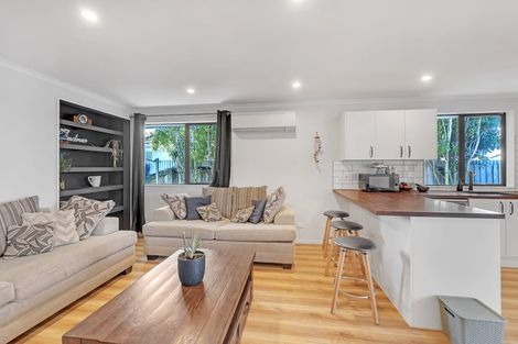 Photo of property in 34 Primrose Street, Northcote, Christchurch, 8052