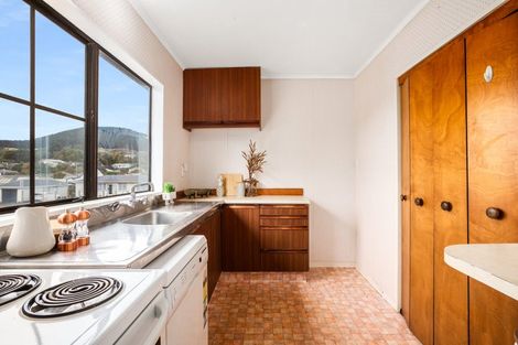 Photo of property in 5b Mclellan Street, Tawa, Wellington, 5028