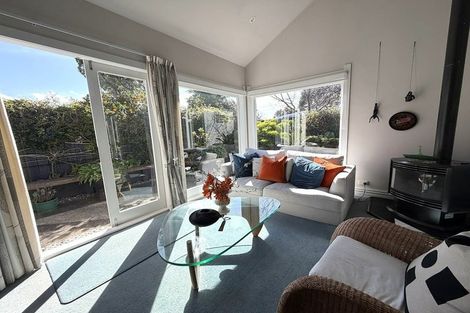 Photo of property in 8 Miro Street, Eastbourne, Lower Hutt, 5013