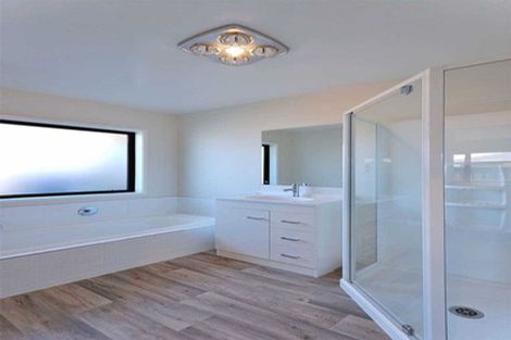 Photo of property in 32 Wallingford Crescent, Rolleston, 7615