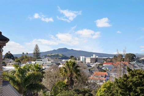 Photo of property in 41 Saint Georges Bay Road, Parnell, Auckland, 1052