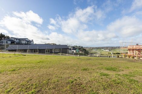 Photo of property in 93 Oak Road, Poraiti, Napier, 4112