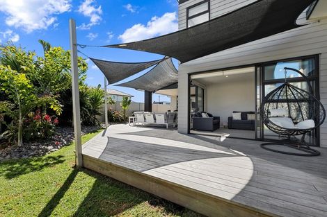 Photo of property in 8 Oceania Sands Way, Papamoa Beach, Papamoa, 3118