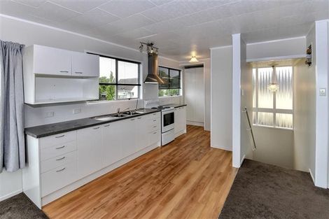 Photo of property in 4 Kopara Place, Clendon Park, Auckland, 2103