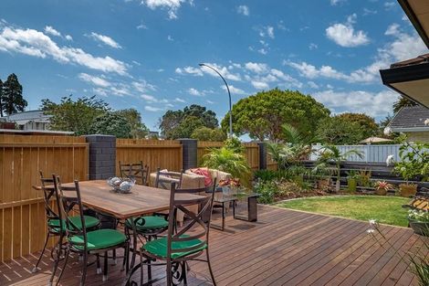 Photo of property in 1/24 Fourth Avenue, Tauranga, 3110