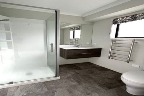 Photo of property in 2 Tarata Grove, Lansdowne, Masterton, 5810