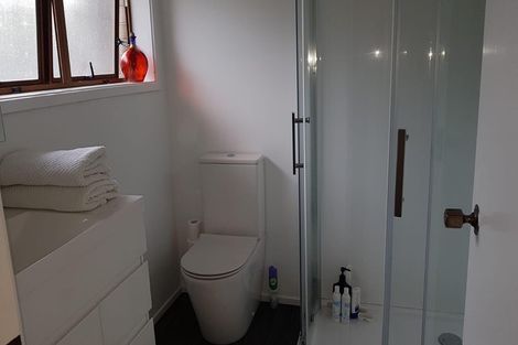 Photo of property in 2/34 Teal Crescent, Beach Haven, Auckland, 0626